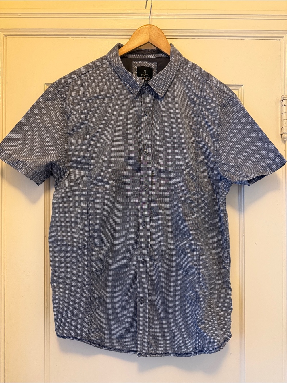 Men’s Prana Blue & White Short-Sleeve Button-Up Shirt